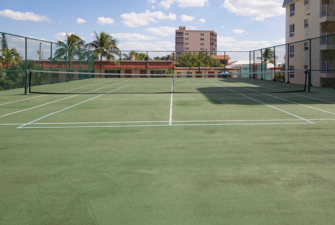 Bluegreen Vacations Windward Passage Resort Tennis Court