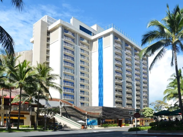Hokulani Waikiki By Hilton Grand Vacations Exterior