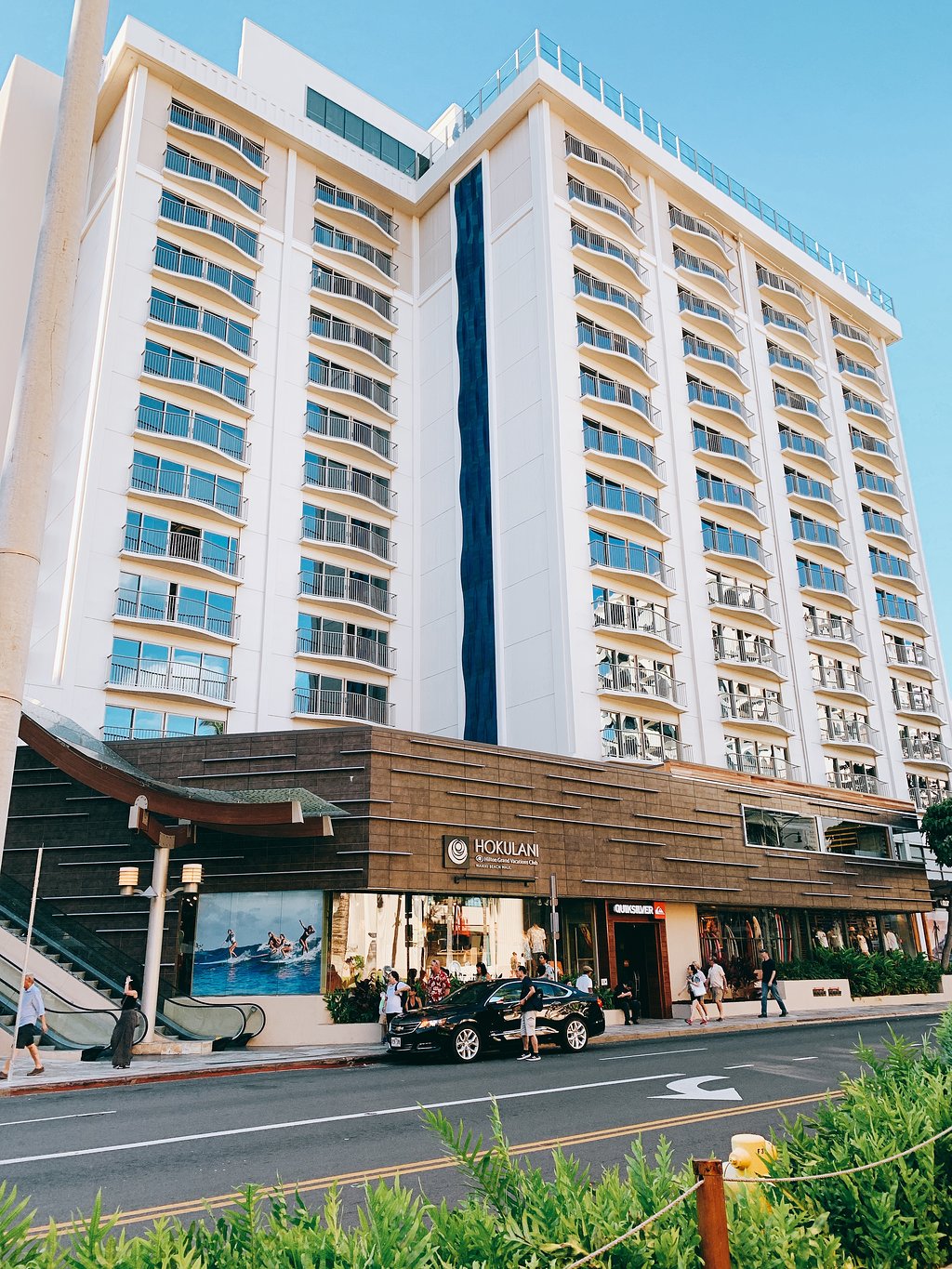 Hokulani Waikiki By Hilton Grand Vacations Outside Building