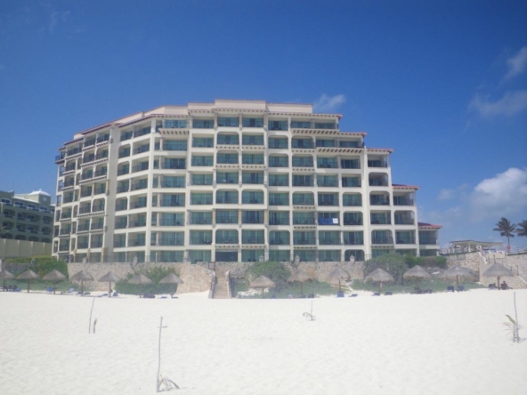 Buy and Sell Hyatt Cancun Caribe Villas and Resort