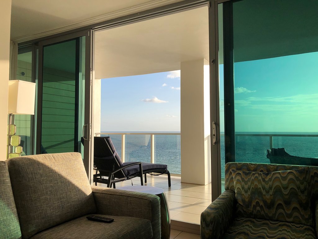 Marriott’s Crystal Shores On Marco Island Living Balcony