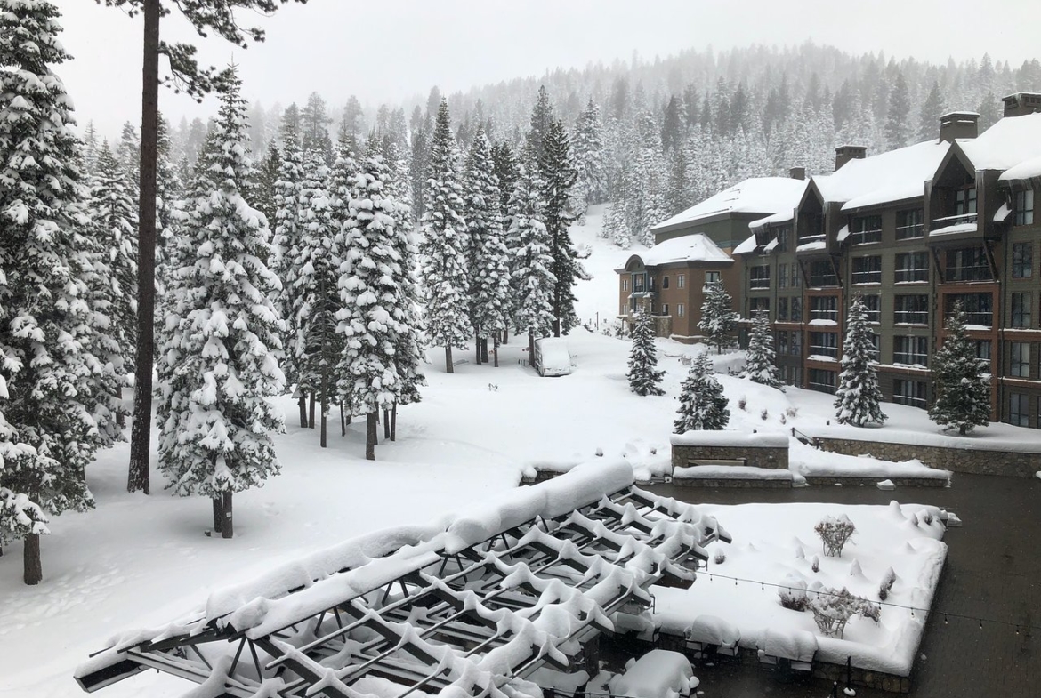 Ritz-Carlton Highlands Lake Tahoe Exterior Snow