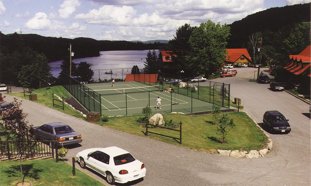 Club Geopremiere At Auberge Du Lac Morency Tennis Courts