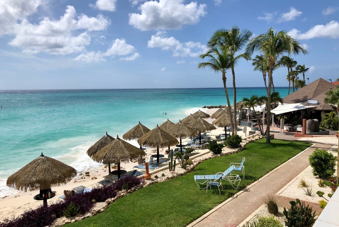 Casa Del Mar Beach Resort Outside Lounge
