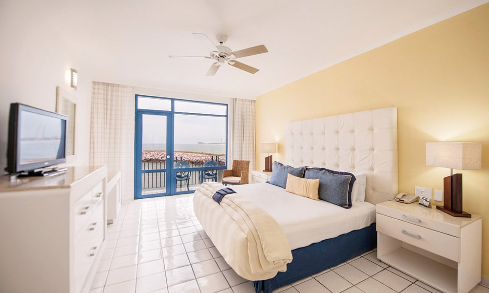 El Cid Marina Beach Hotel and Yacht Club Bed