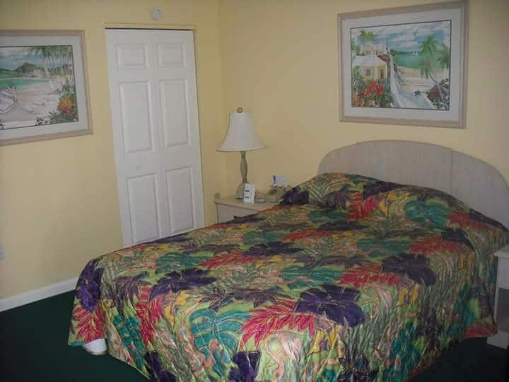 Grand Lake Resort Bedroom