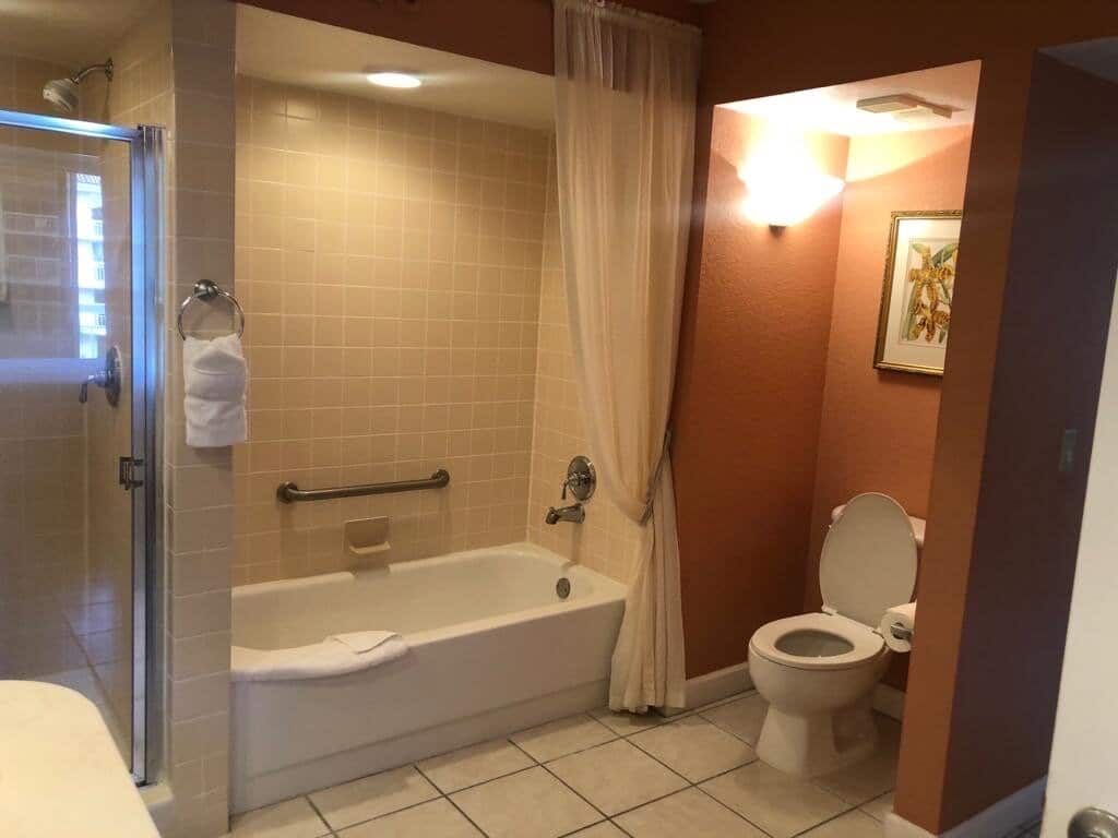 Palm Beach Shores Resort and Vacation Villas Bathroom