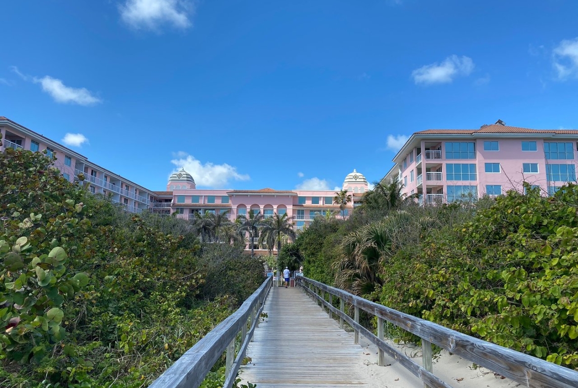 Palm Beach Shores Resort and Vacation Villas Walkway