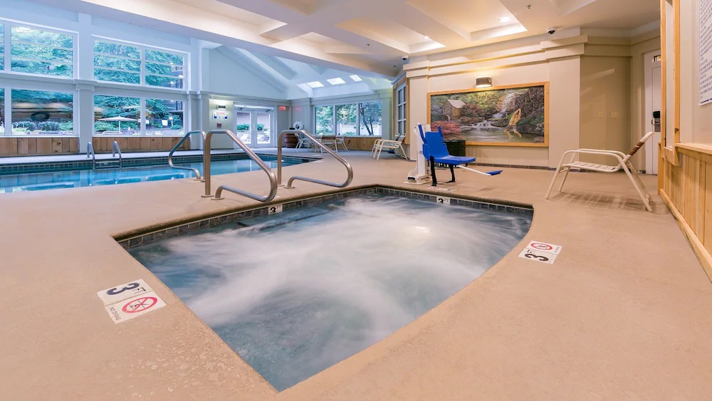 Holiday Inn Club Vacation Smoky Mountain Resort Indoor Pool