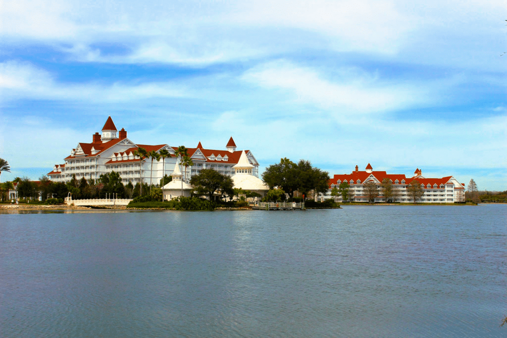 Save Up to 25% at Disney Resorts