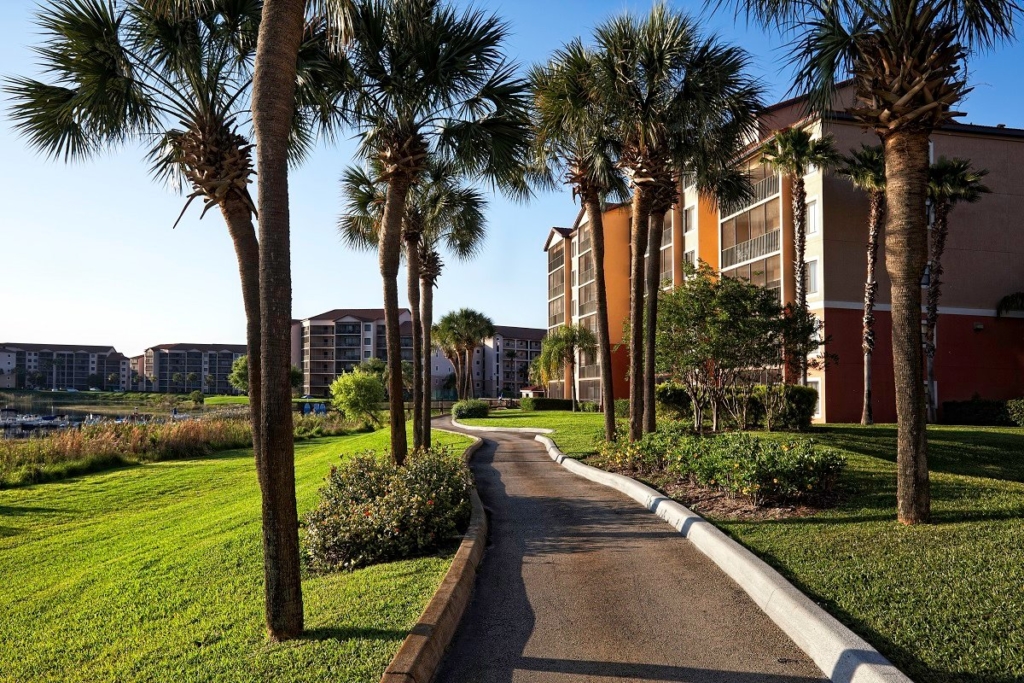 Westgate Lakes Resort And Spa Building