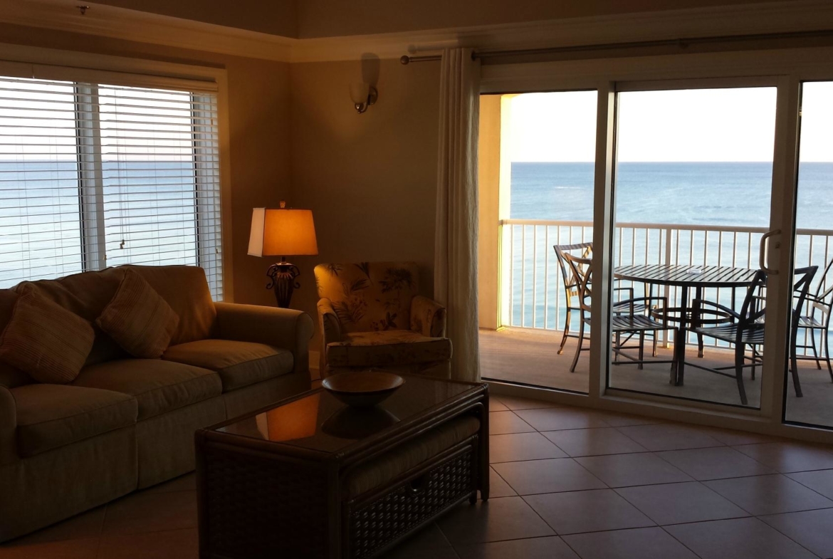 Escapes! To The Gulf At Orange Beach living room