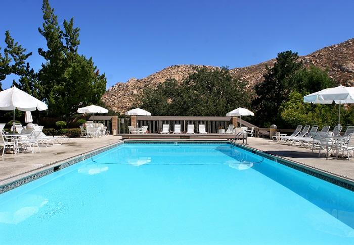 San Diego Country Estates pool
