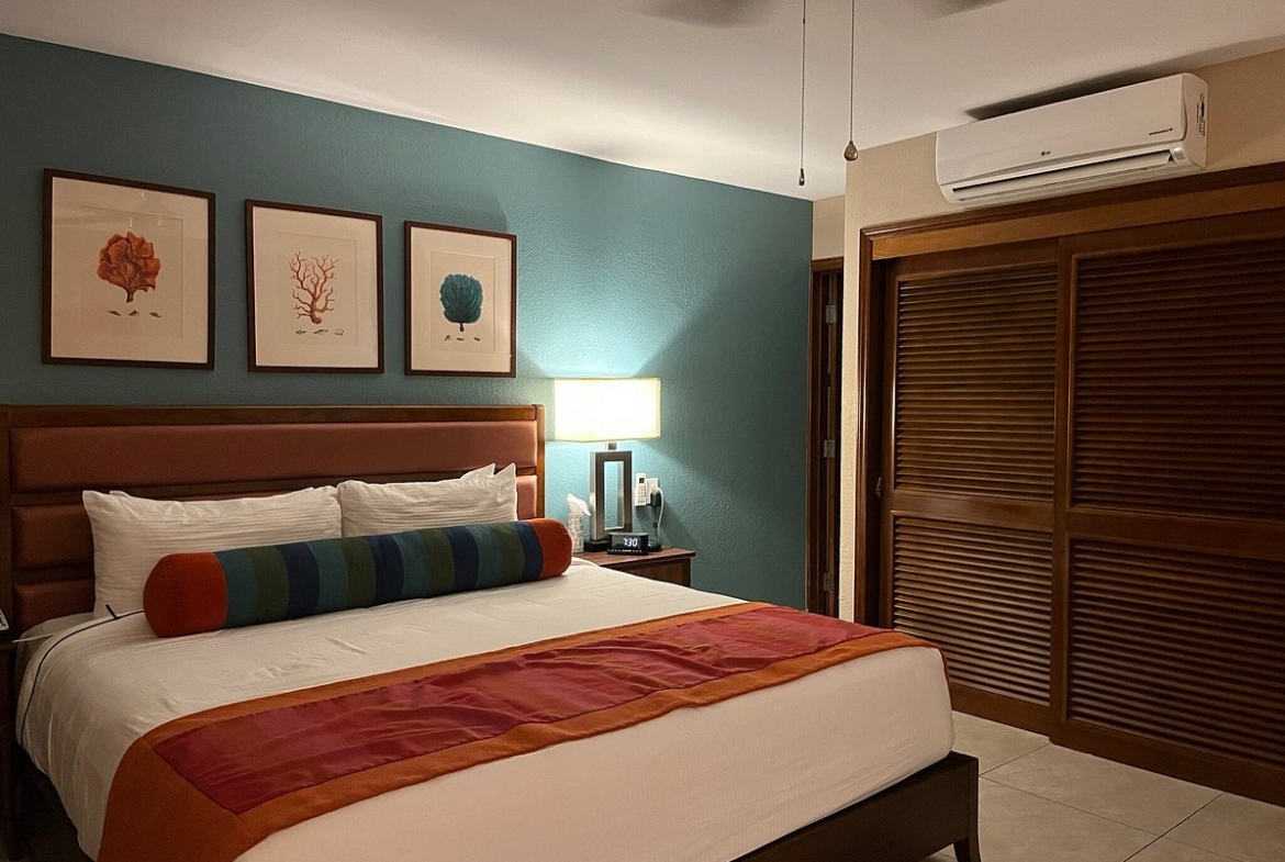 Simpson Bay Resort, Marina & Spa bedroom