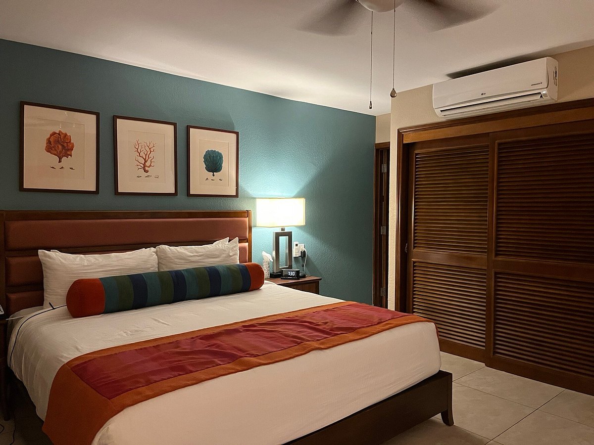 Simpson Bay Resort, Marina & Spa bedroom