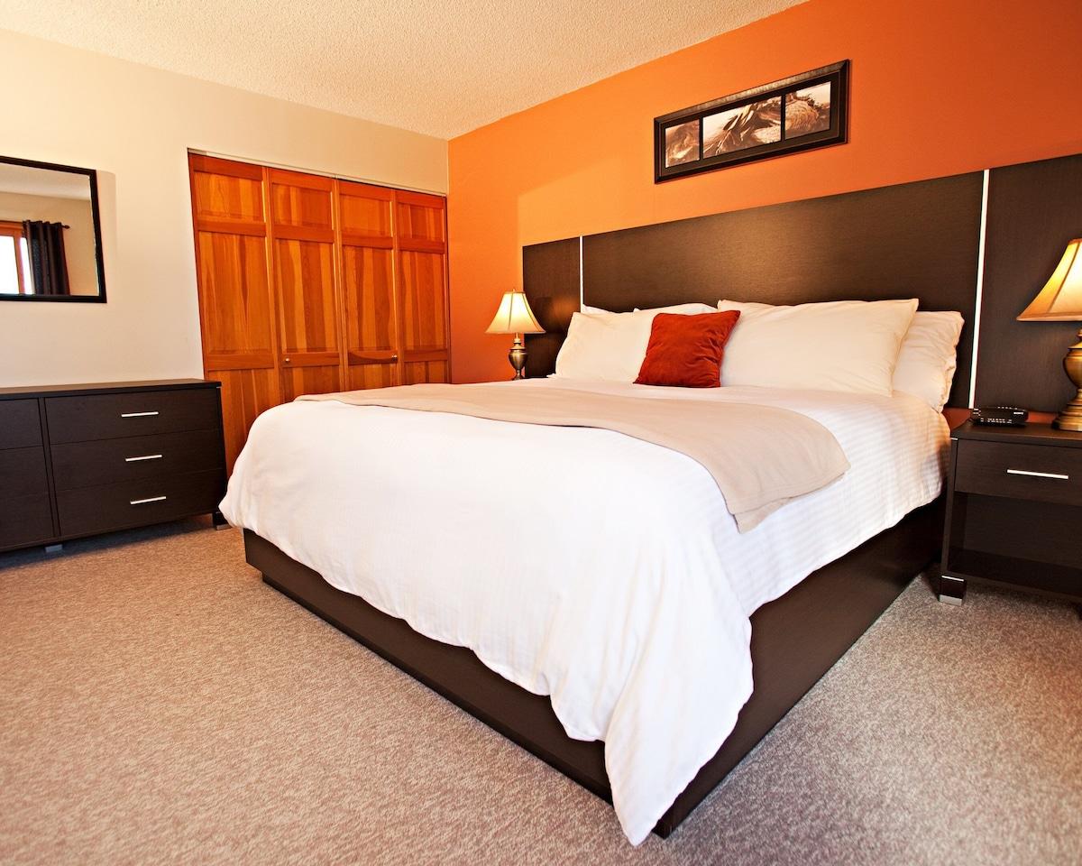 Calabogie Lodge Resort bedroom